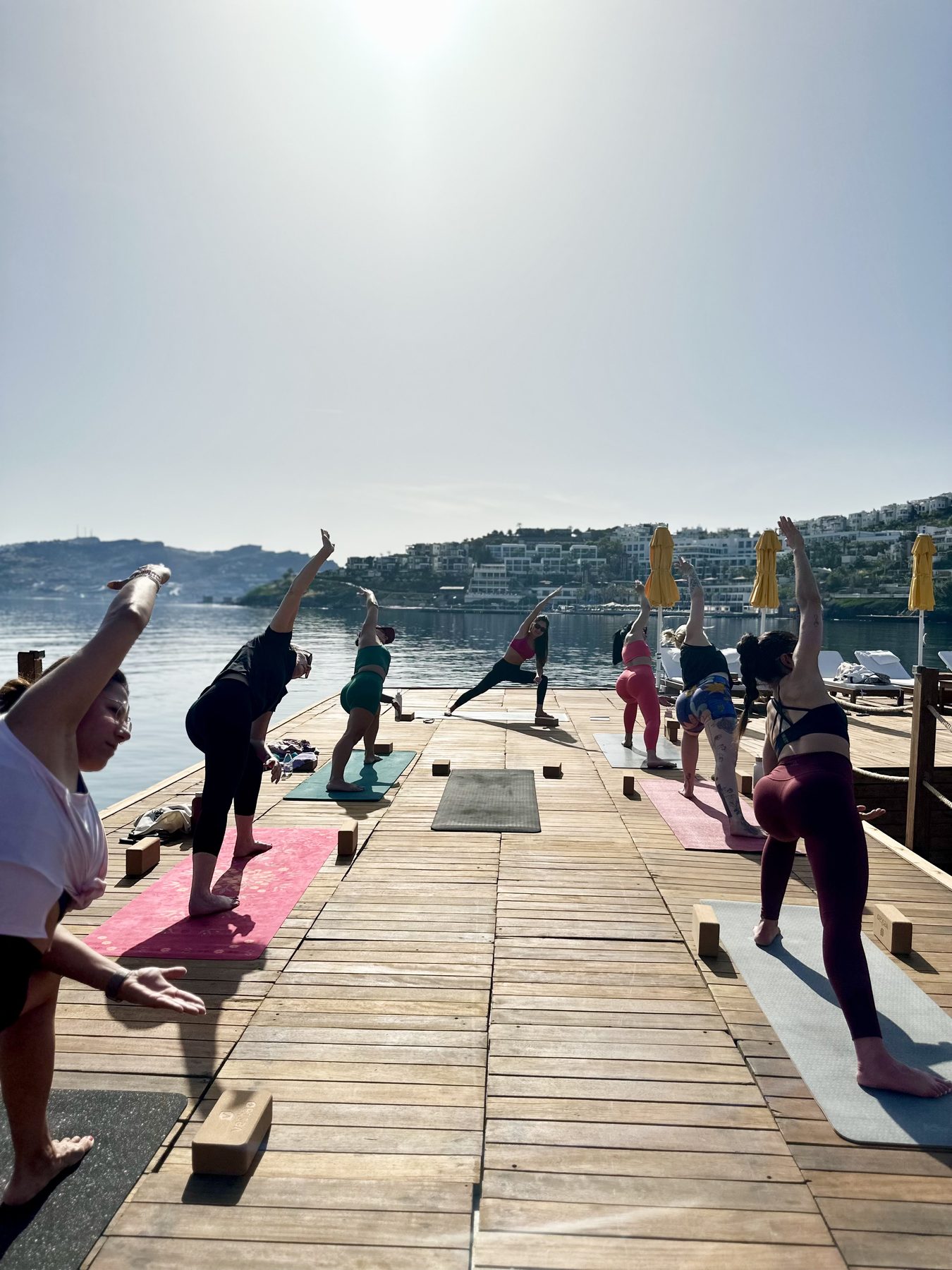 Vinyasa-Flow am Steg
